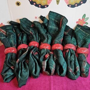 Vgt Christmas Cloth Napkins W/Red Rings 8 Pcs 16"×16"